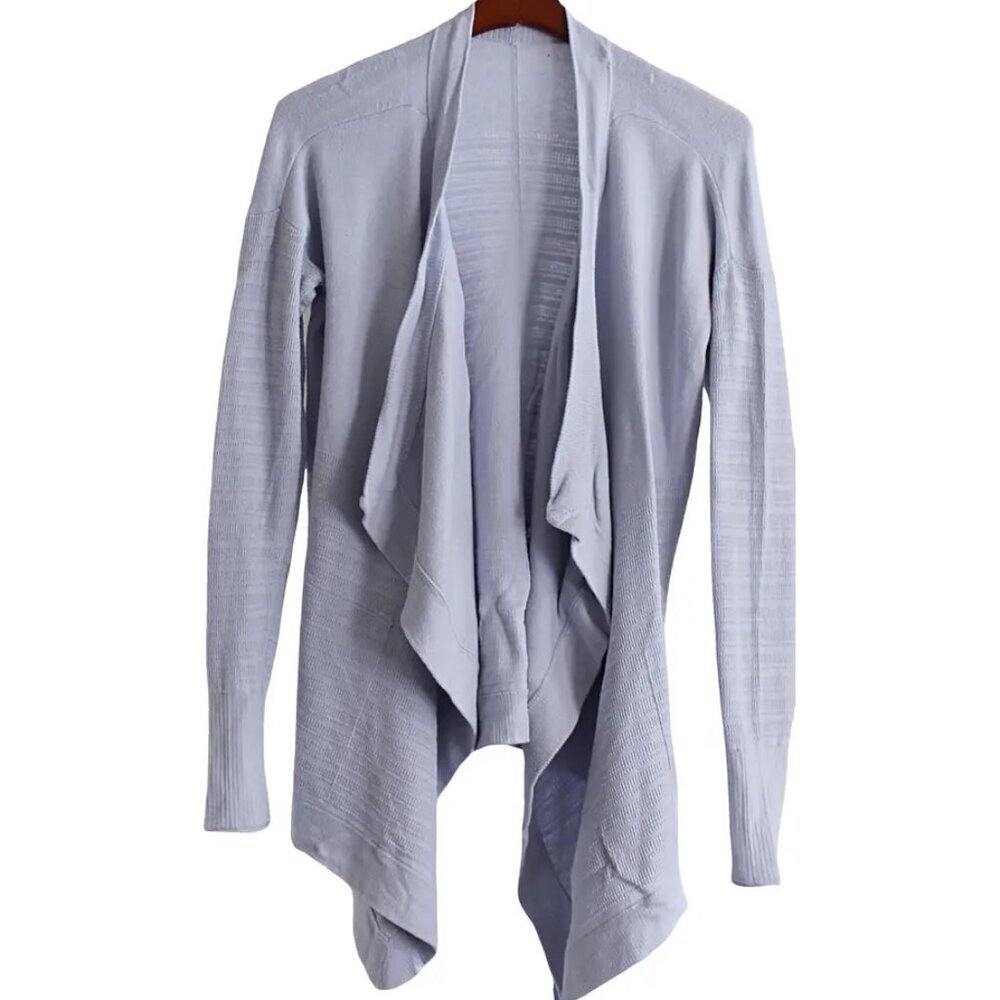 Lululemon - Find Your Calm Wrap in Serene Blue - sz Med/Large, for Travel